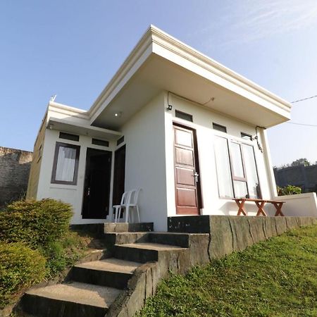 Lembur Incu Syariah Villa & Resto Lembang Eksteriør bilde