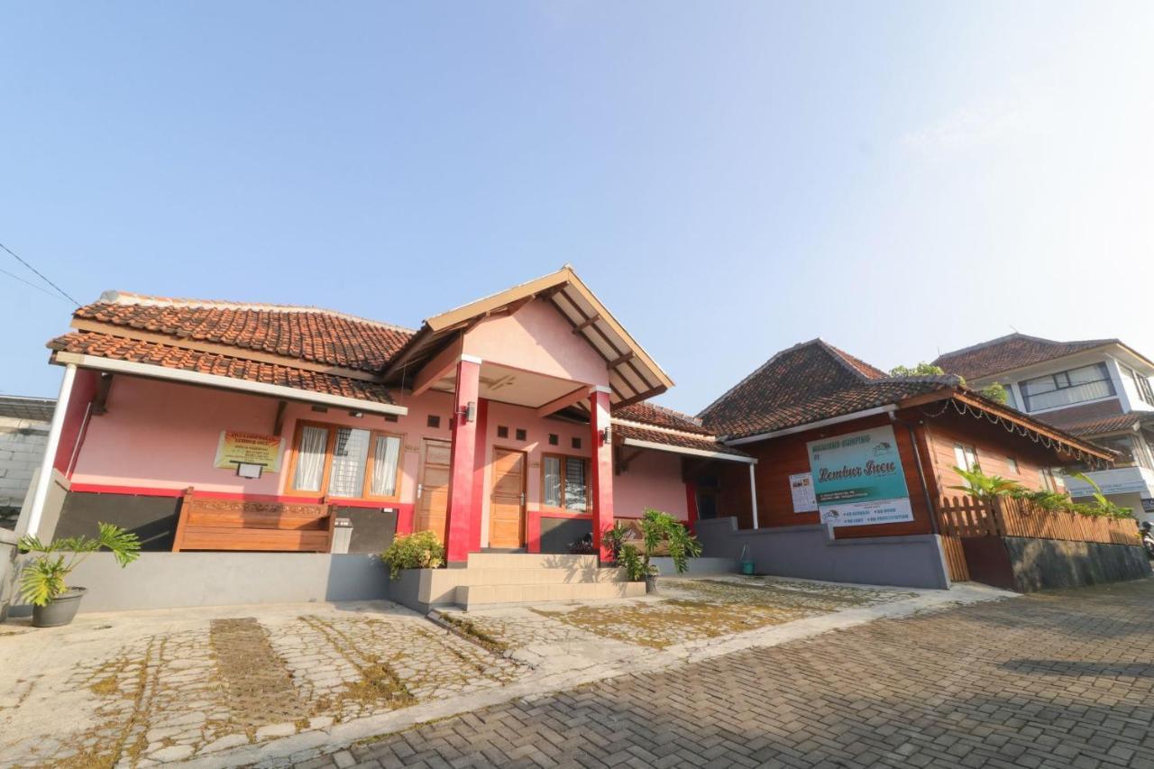 Lembur Incu Syariah Villa & Resto Lembang Eksteriør bilde