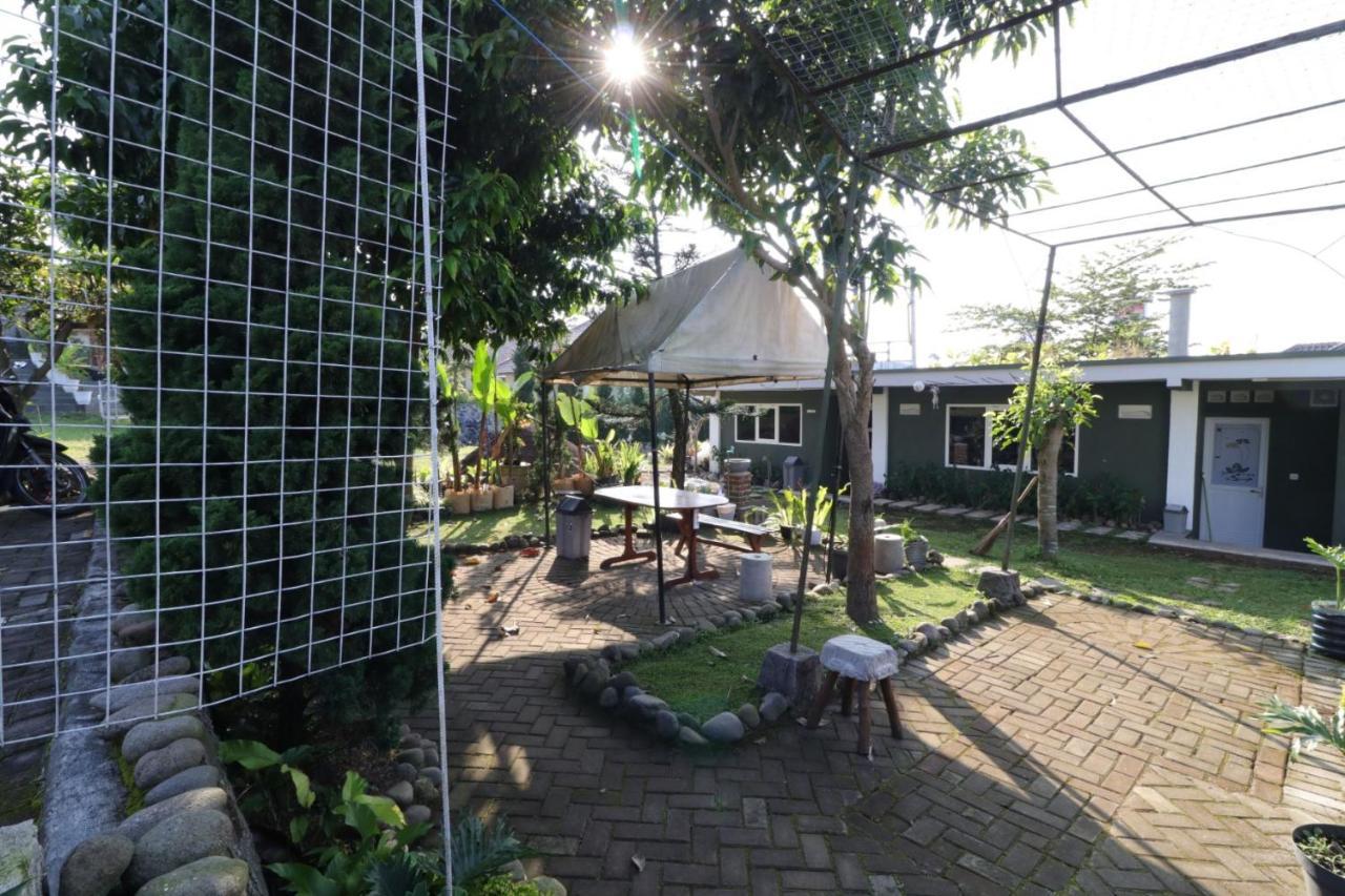 Lembur Incu Syariah Villa & Resto Lembang Eksteriør bilde